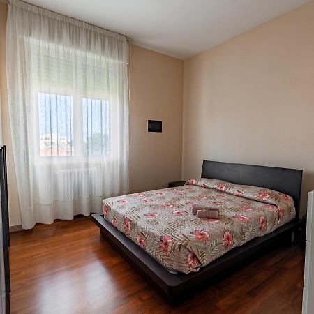 Luxury House Near Train Station Apartment Ливорно Екстериор снимка