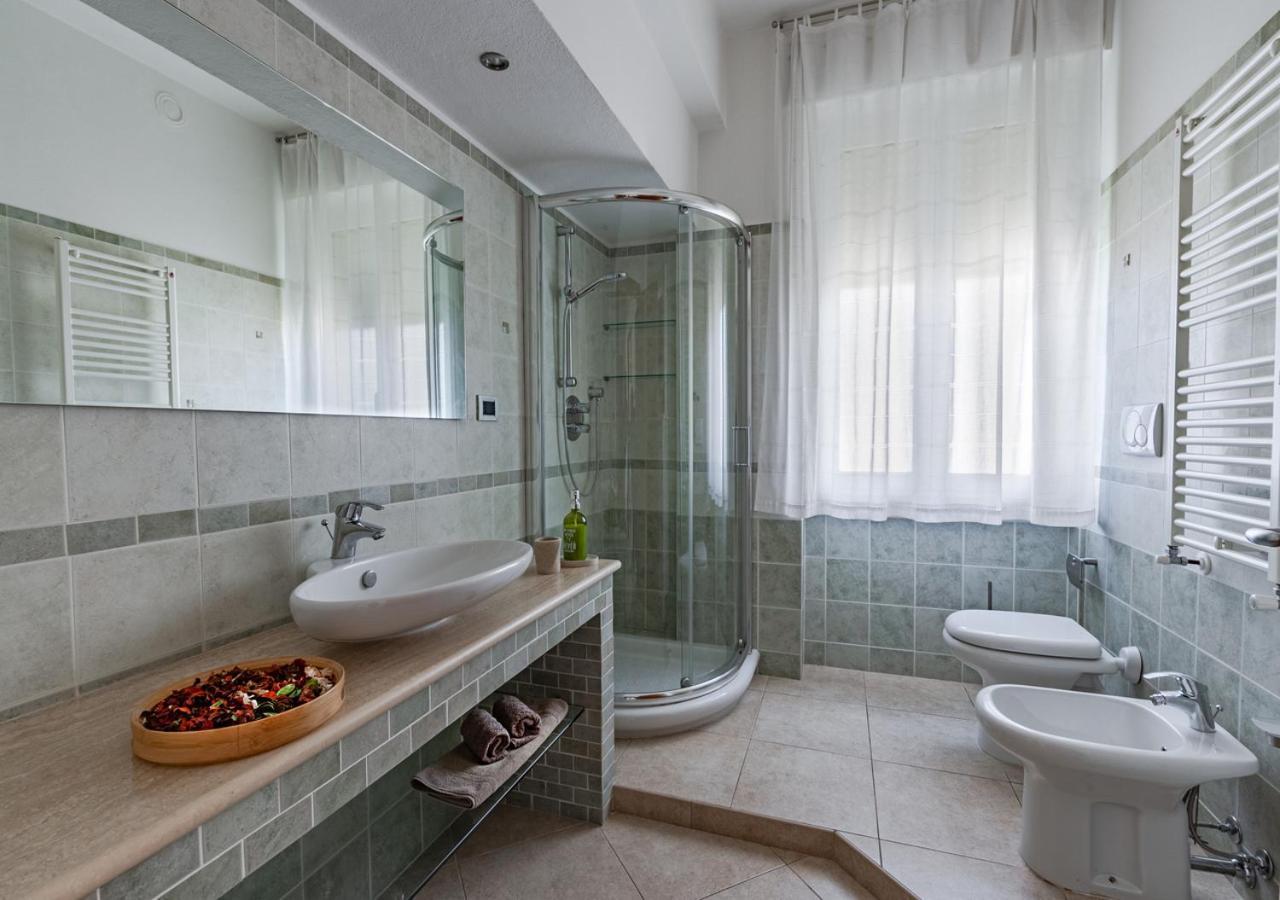 Luxury House Near Train Station Apartment Ливорно Екстериор снимка