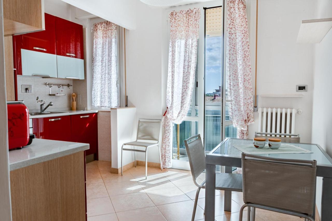 Luxury House Near Train Station Apartment Ливорно Екстериор снимка